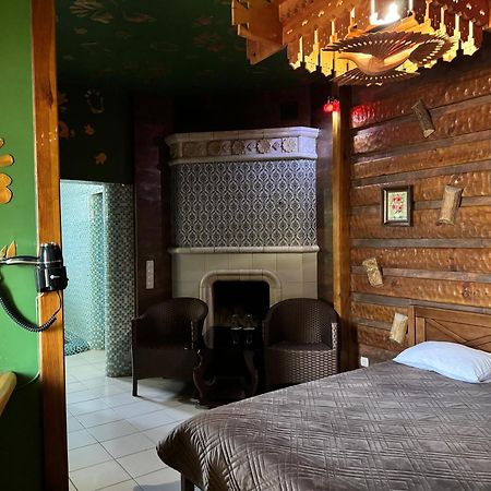 Hotel Veles Zolotonosha Buitenkant foto