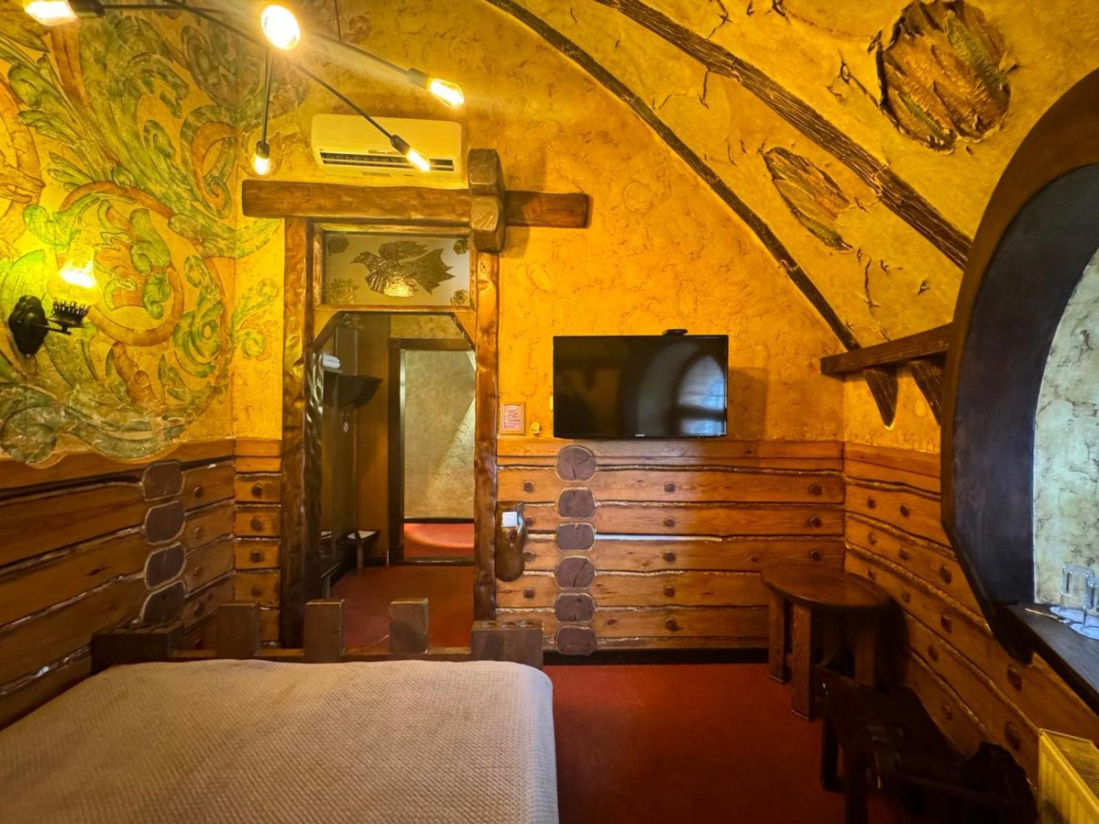 Hotel Veles Zolotonosha Buitenkant foto