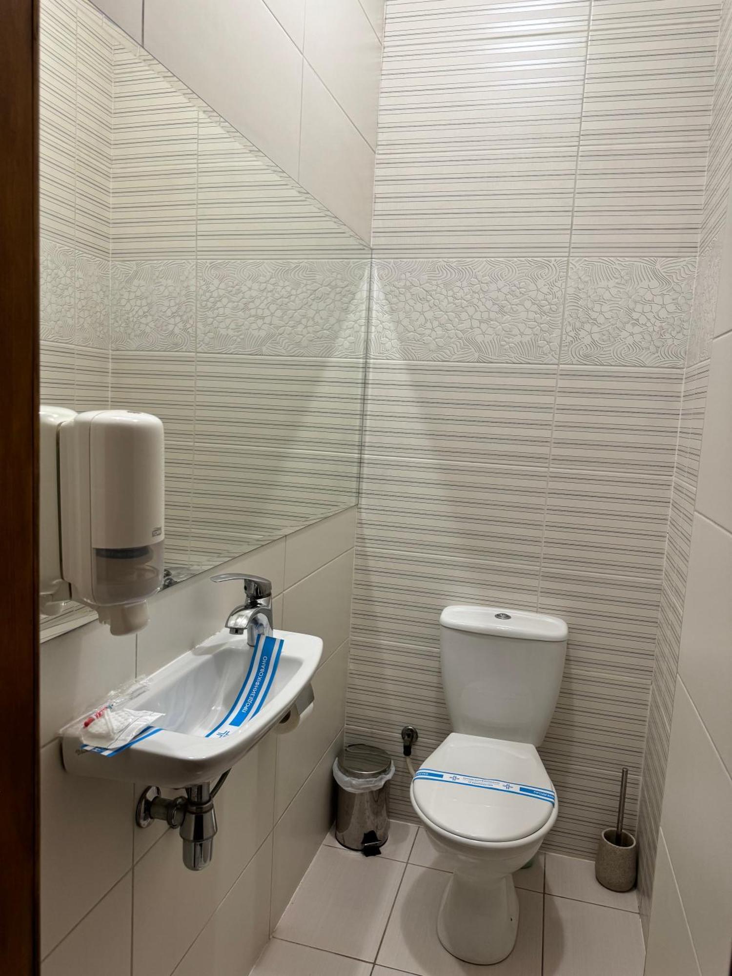 Hotel Veles Zolotonosha Buitenkant foto