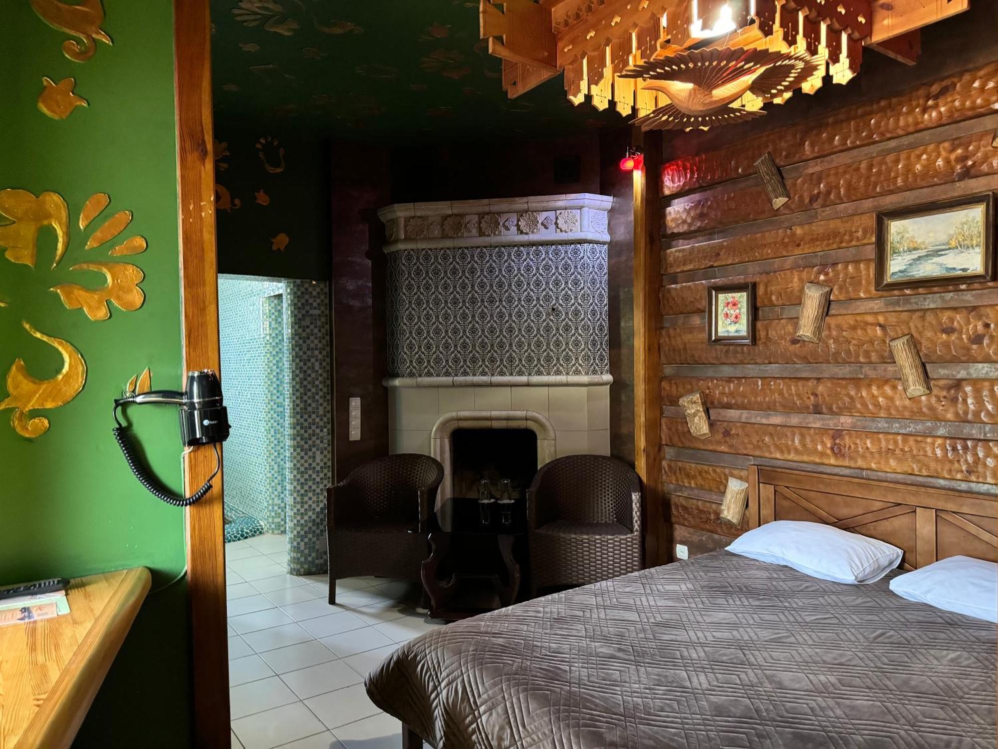 Hotel Veles Zolotonosha Buitenkant foto