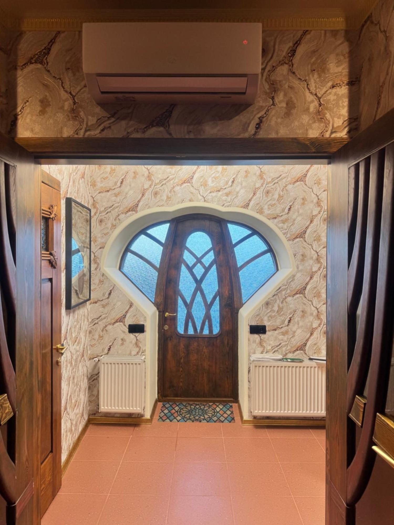 Hotel Veles Zolotonosha Buitenkant foto