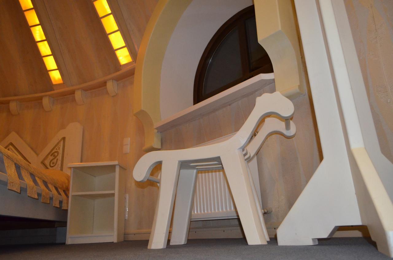 Hotel Veles Zolotonosha Kamer foto