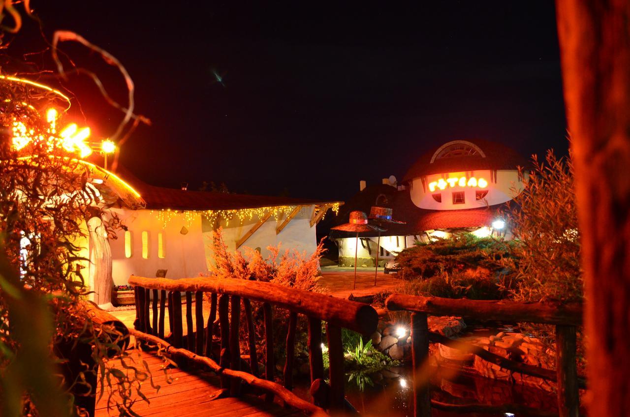 Hotel Veles Zolotonosha Buitenkant foto